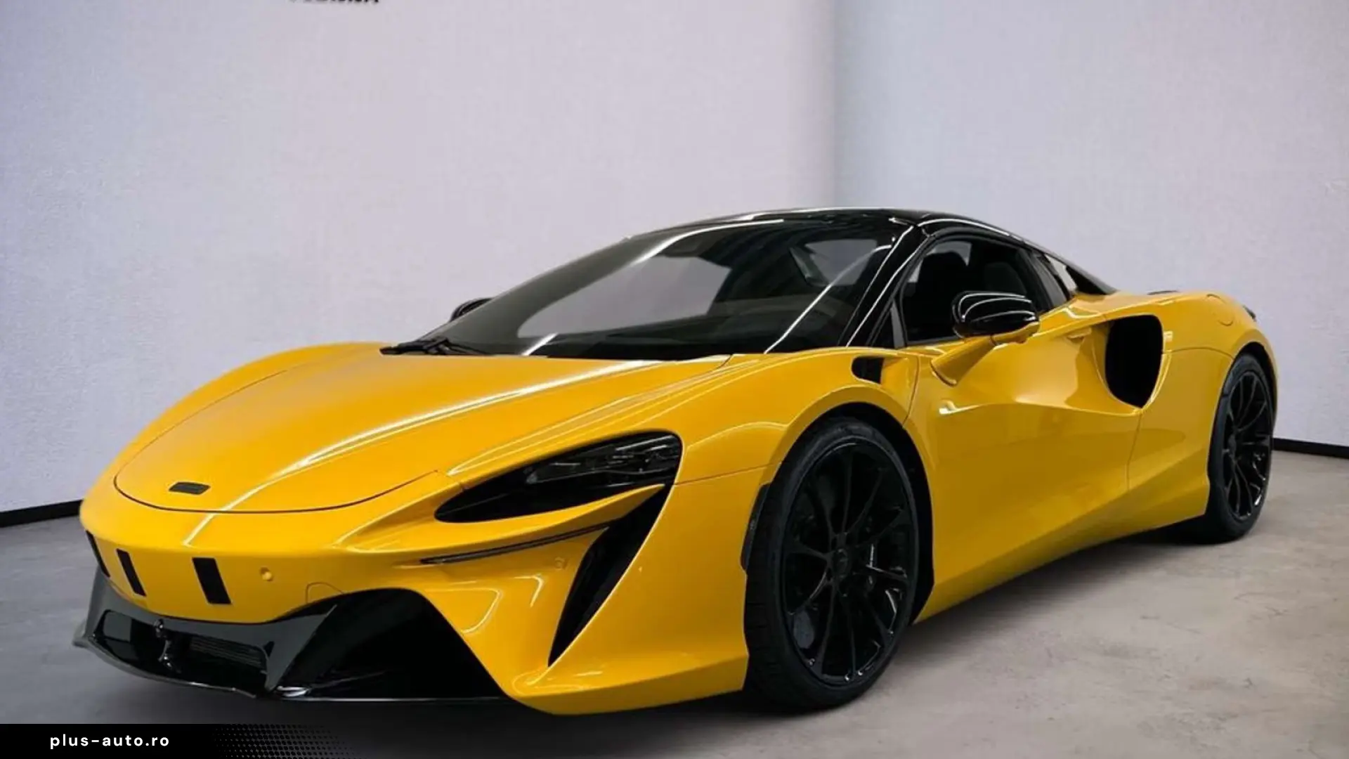 McLaren Artura Artura Spider   MSO Volcano Yellow   1. B
