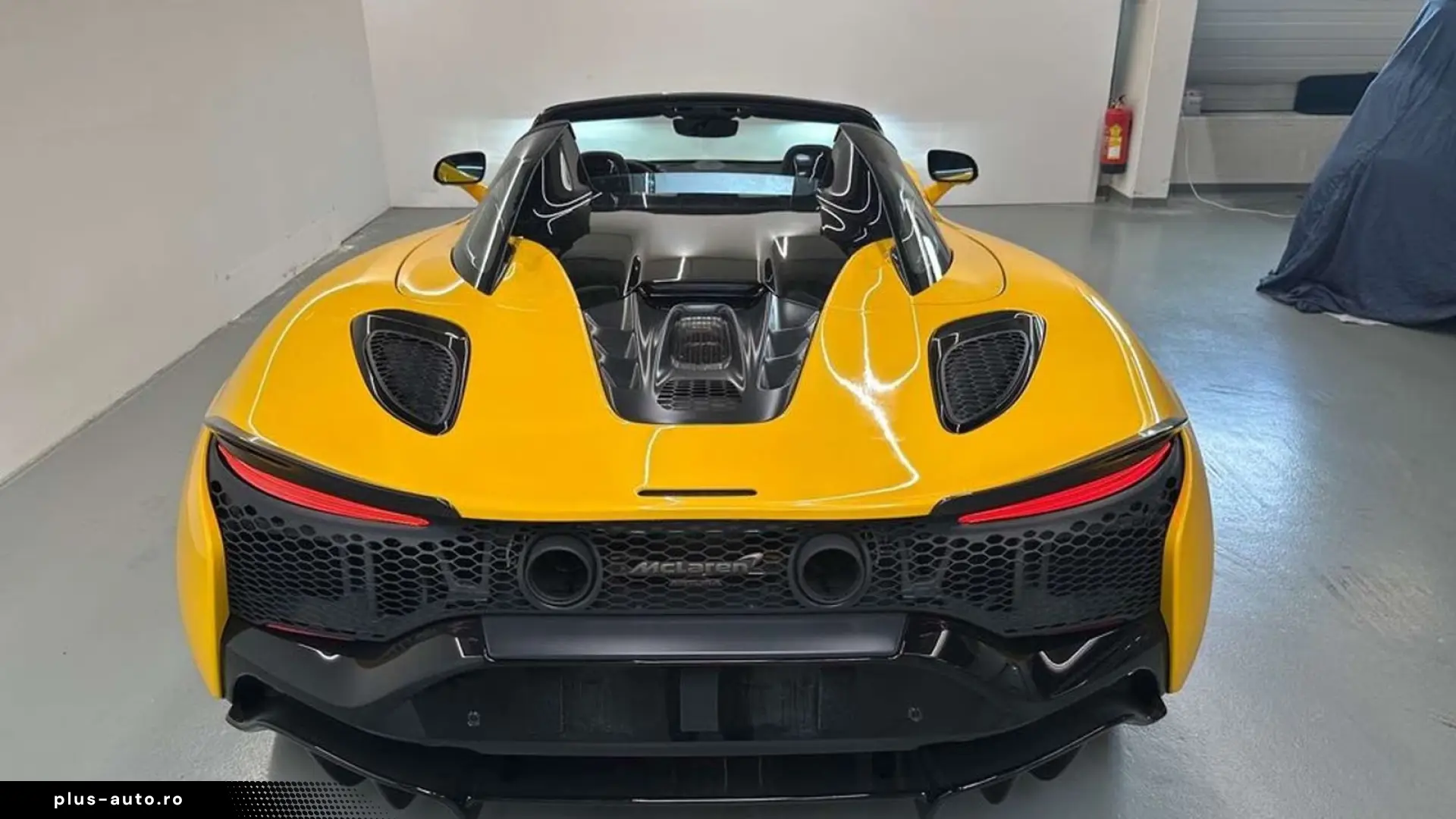 McLaren Artura Artura Spider   MSO Volcano Yellow   1. B