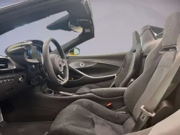 McLaren Artura Artura Spider   MSO Volcano Yellow   1. B