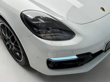 Porsche Panamera 4 GTS