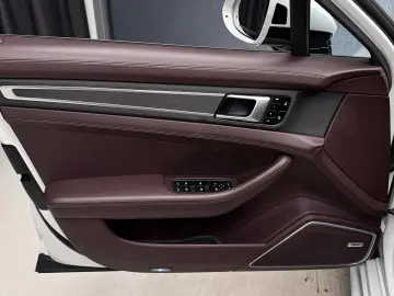 Porsche Panamera 4 GTS