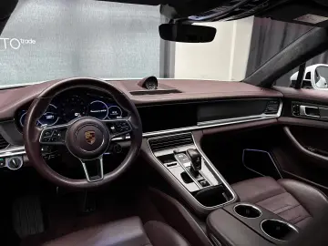 Porsche Panamera 4 GTS