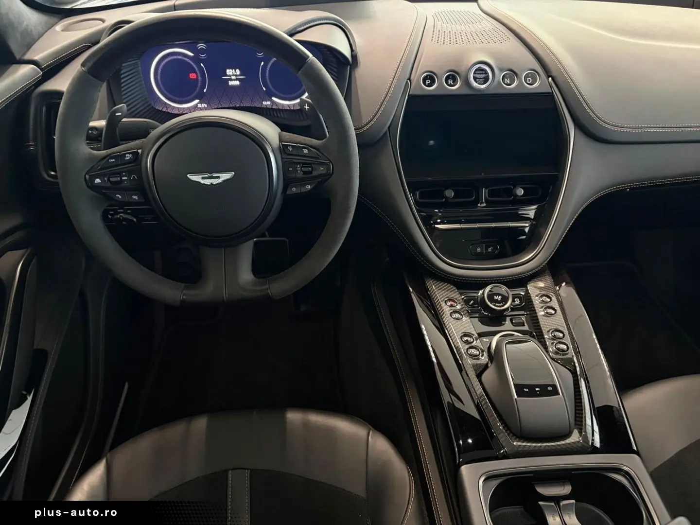 ASTON MARTIN DBX 707 Jet Black   Onyx Black
