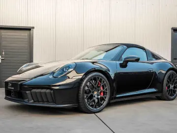 PORSCHE 992.2 4 GTS Targa Lift Bose Garantie
