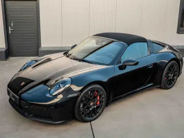 PORSCHE 992.2 4 GTS Targa Lift Bose Garantie