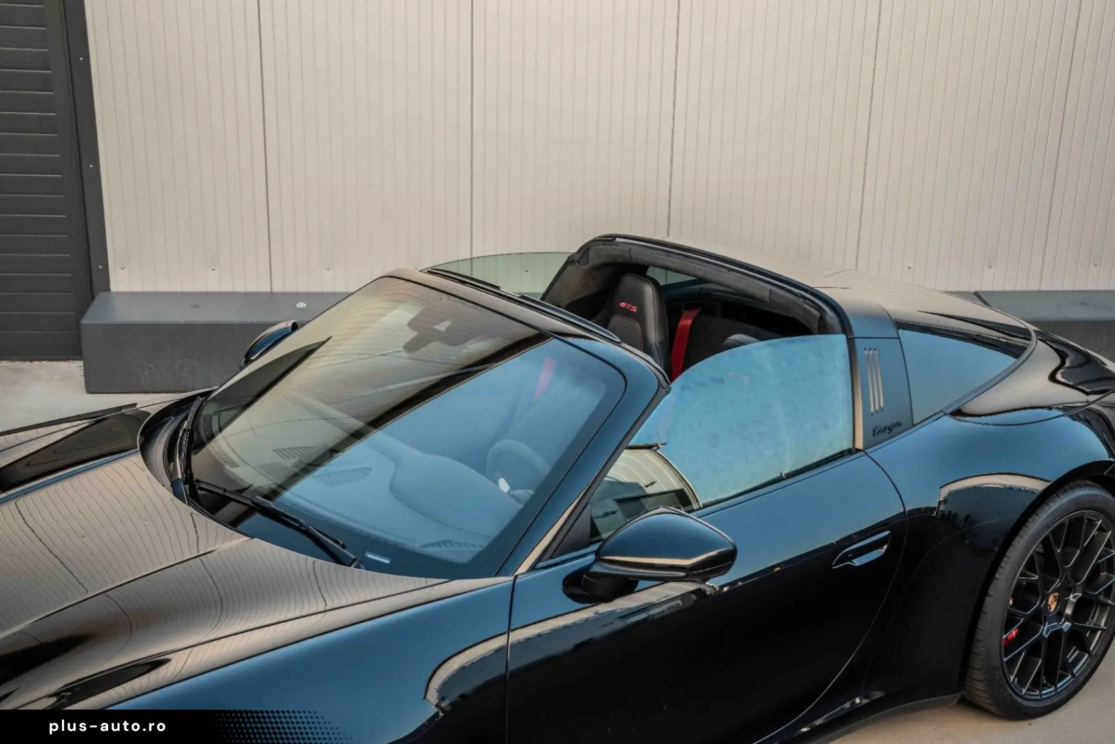 PORSCHE 992.2 4 GTS Targa Lift Bose Garantie