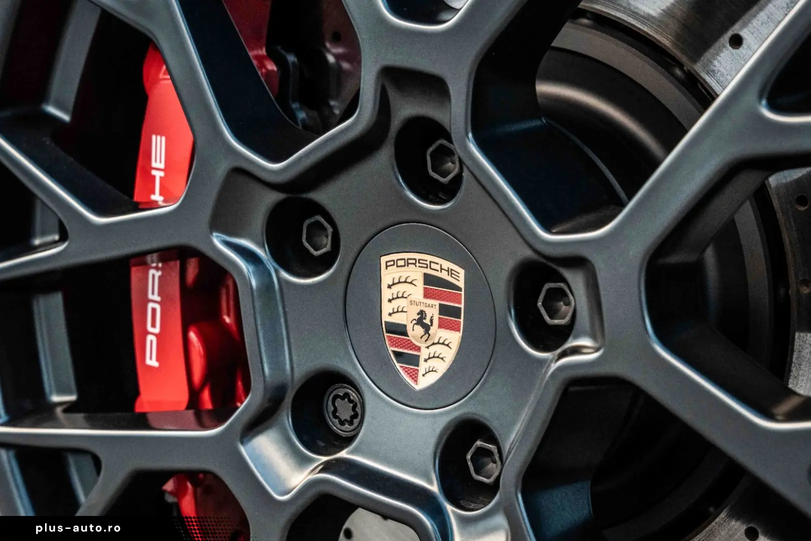 PORSCHE 992.2 4 GTS Targa Lift Bose Garantie