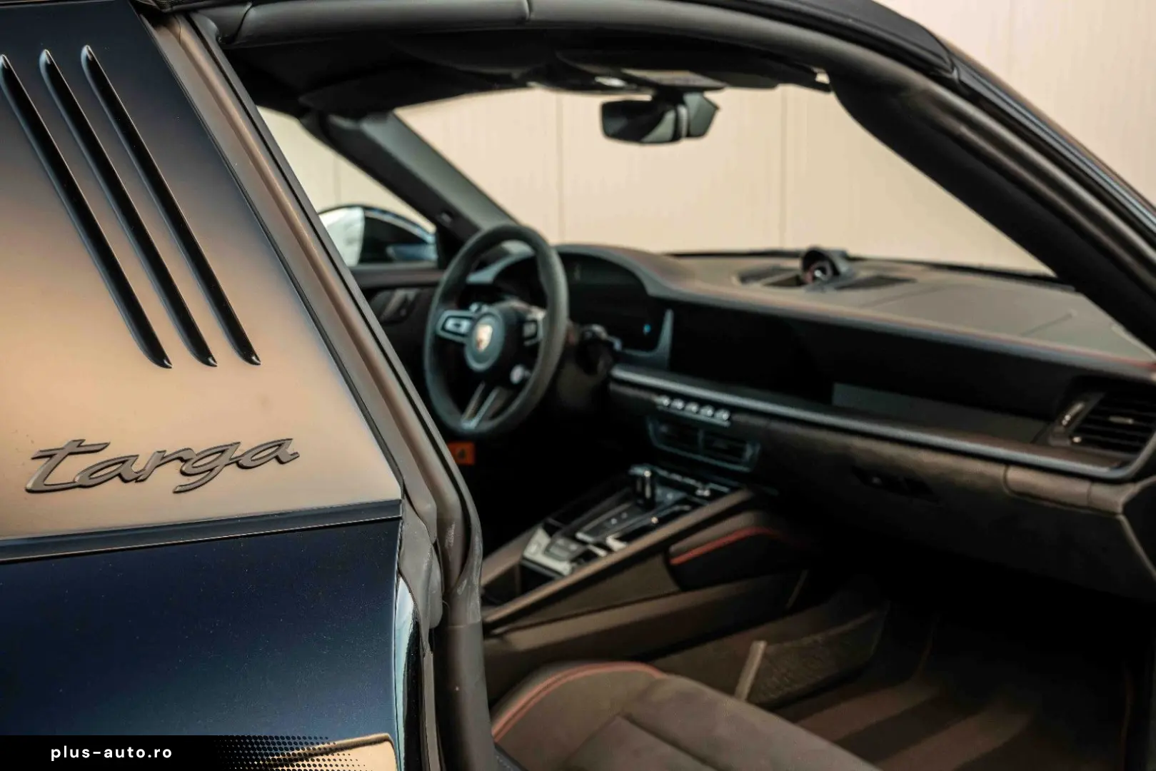 PORSCHE 992.2 4 GTS Targa Lift Bose Garantie