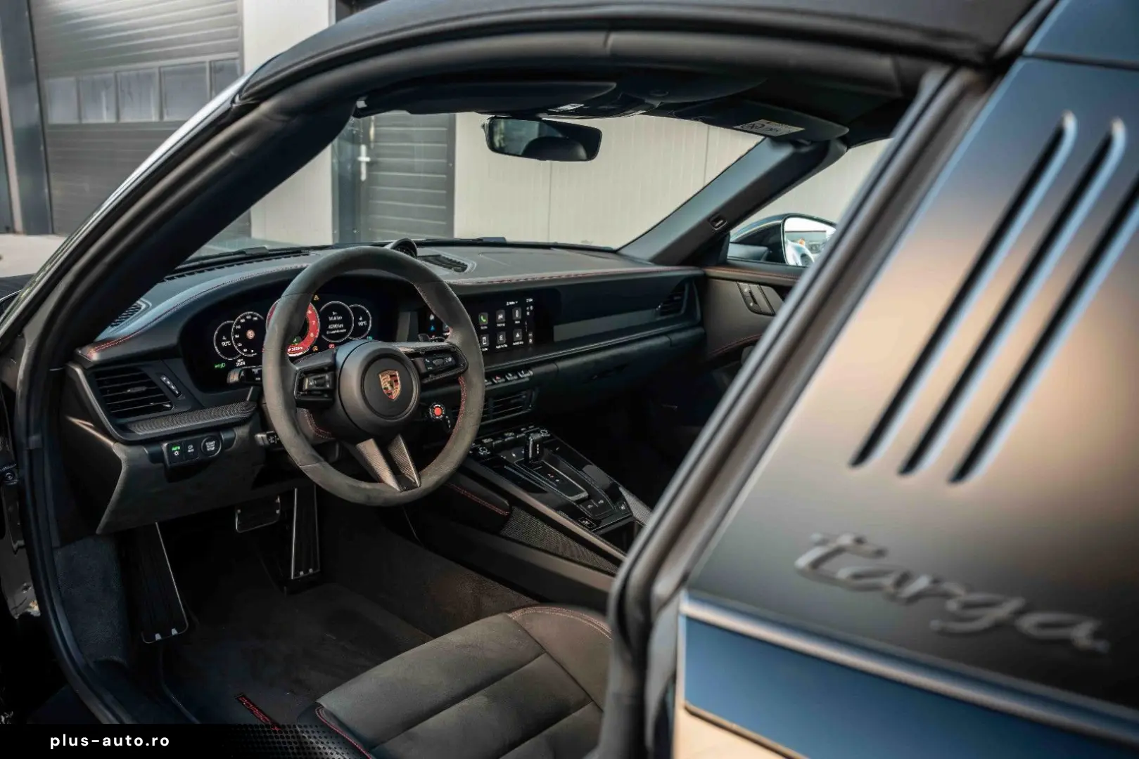PORSCHE 992.2 4 GTS Targa Lift Bose Garantie