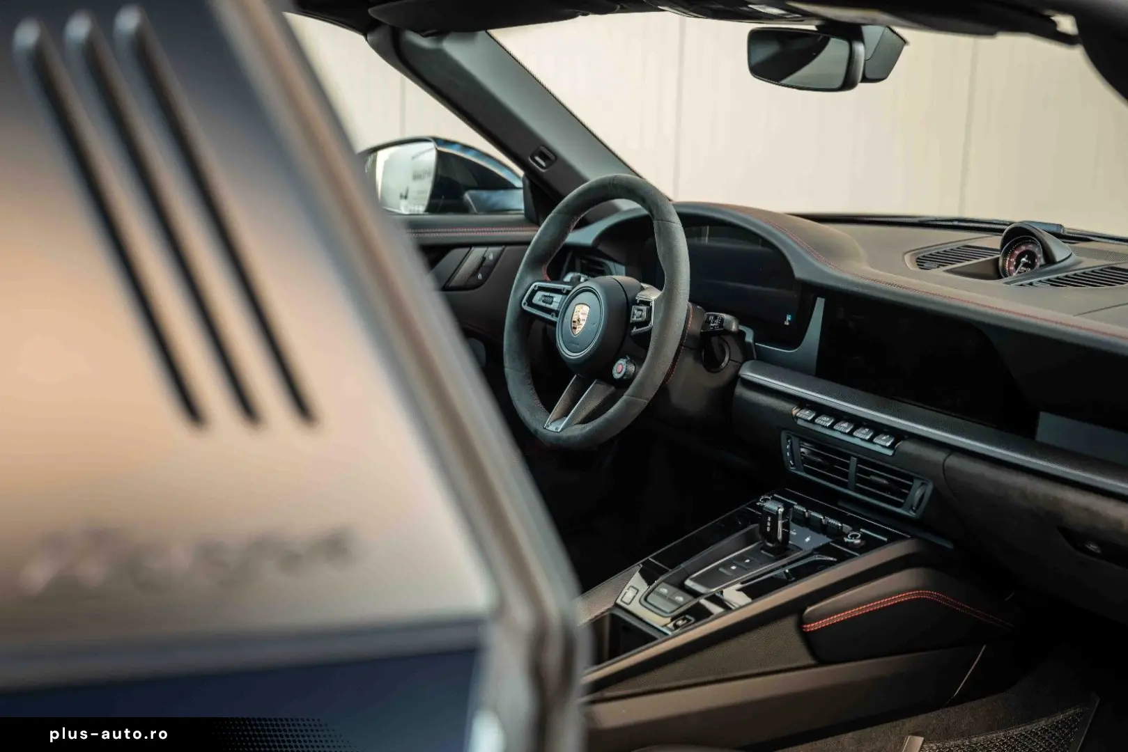 PORSCHE 992.2 4 GTS Targa Lift Bose Garantie