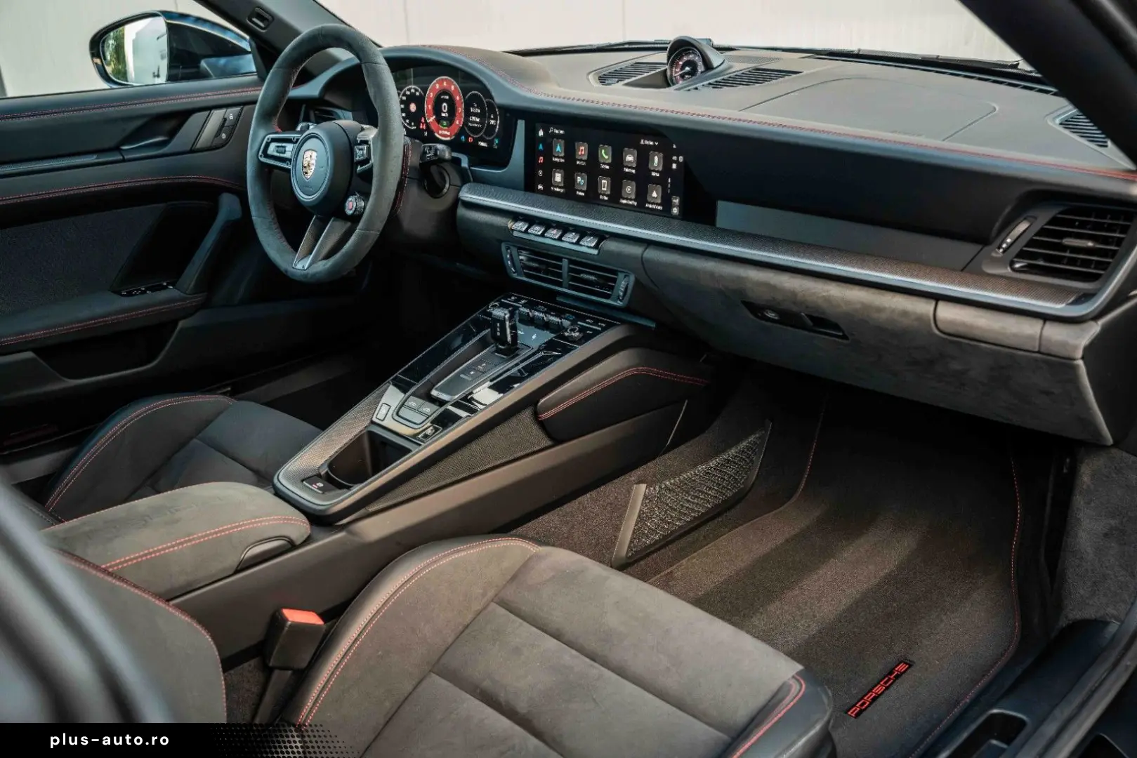 PORSCHE 992.2 4 GTS Targa Lift Bose Garantie