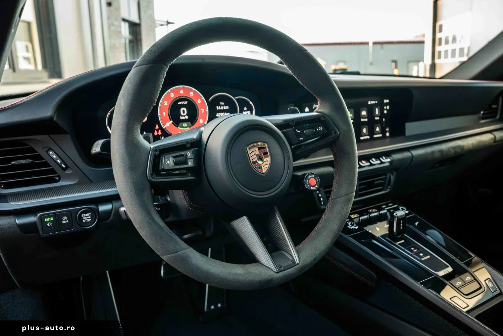 PORSCHE 992.2 4 GTS Targa Lift Bose Garantie