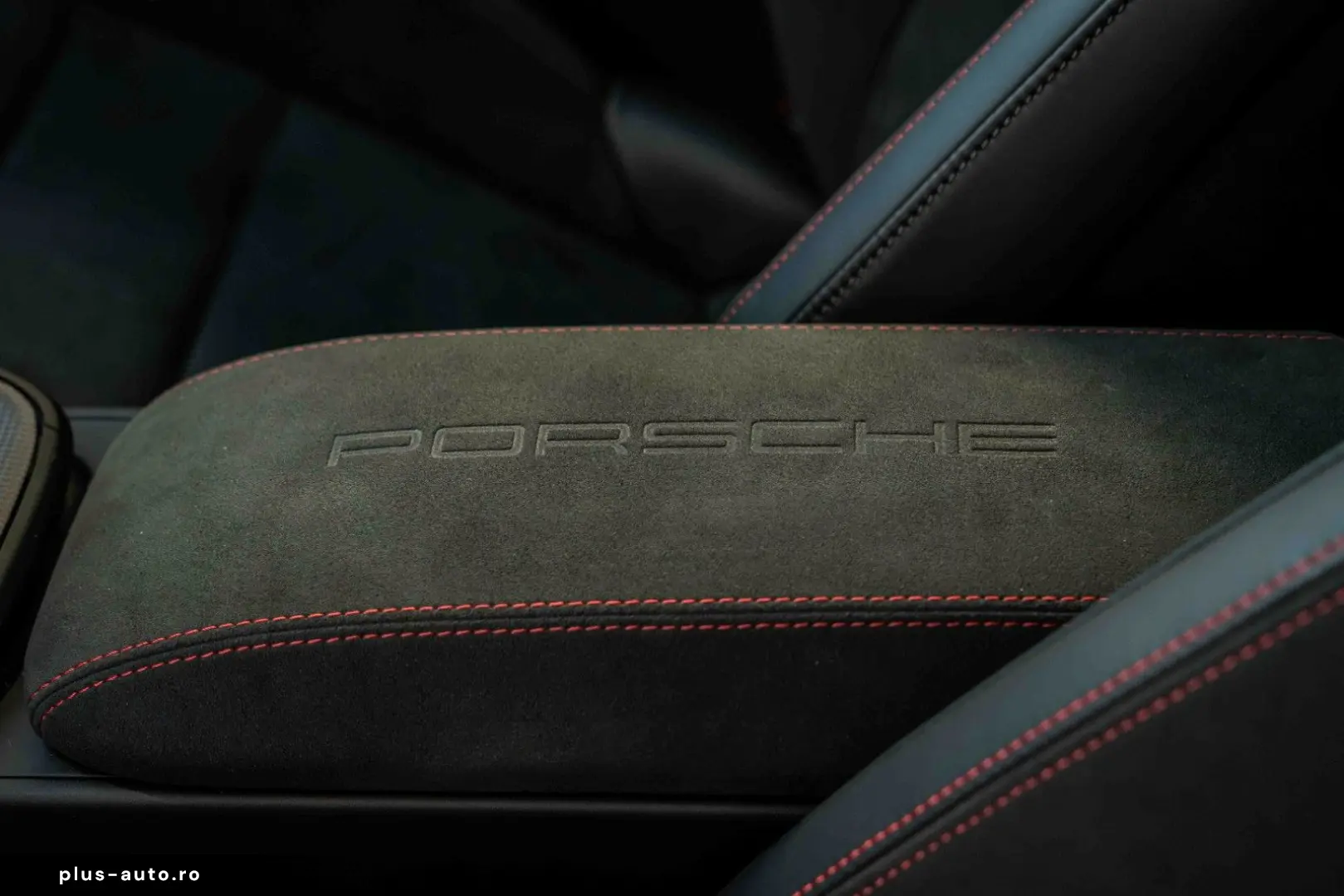 PORSCHE 992.2 4 GTS Targa Lift Bose Garantie