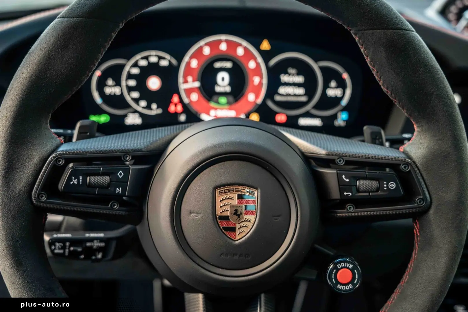 PORSCHE 992.2 4 GTS Targa Lift Bose Garantie