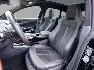 Aston Martin DBX 550  Jet Black   Onyx Black