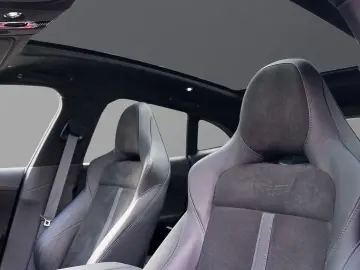 Aston Martin DBX 550  Jet Black   Onyx Black