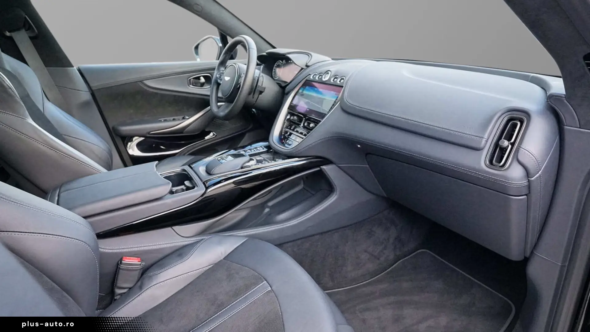 Aston Martin DBX 550  Jet Black   Onyx Black