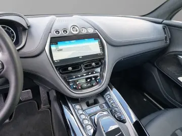 Aston Martin DBX 550  Jet Black   Onyx Black