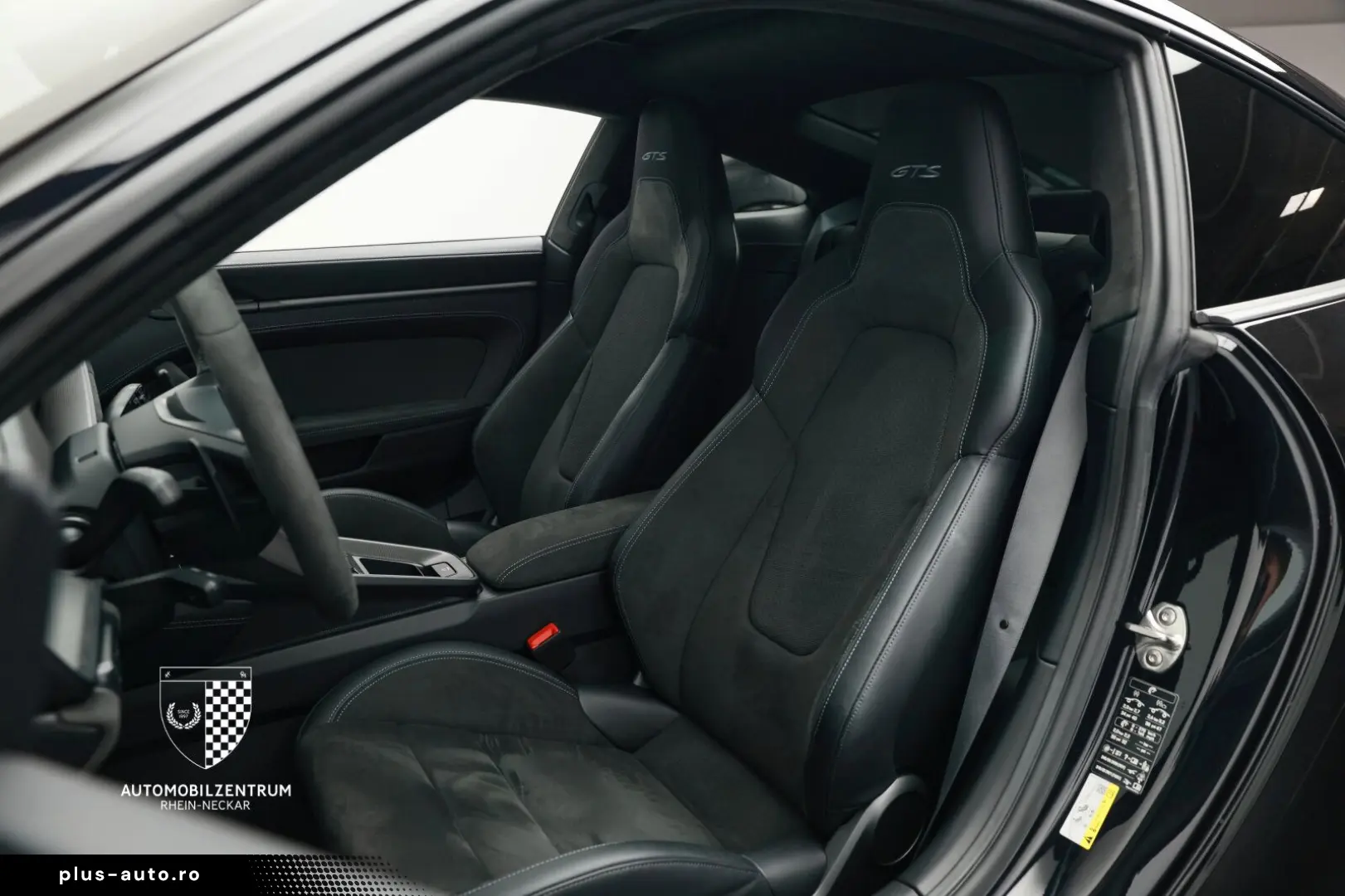 PORSCHE 911 Carrera GTS Sportabgas Carbon BOSE