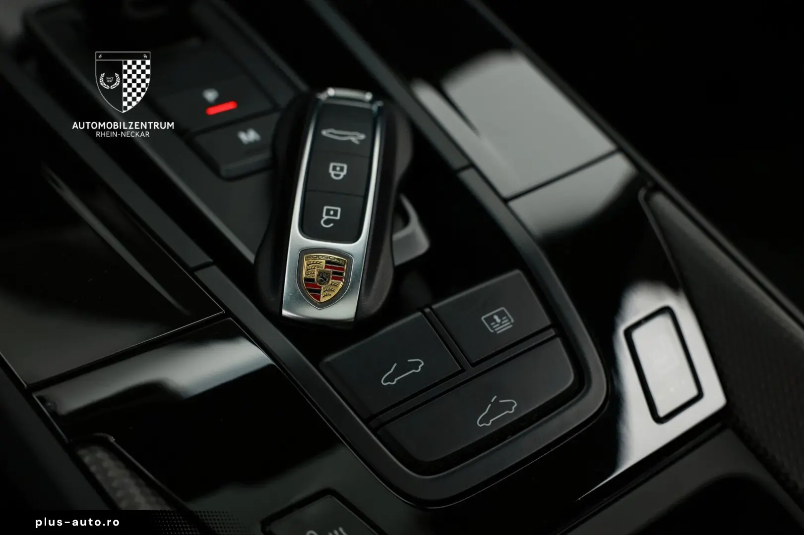 PORSCHE 911 Carrera GTS Sportabgas Carbon BOSE