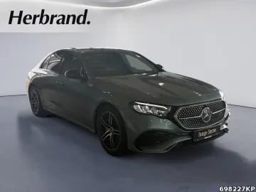 MERCEDES-BENZ E 220 d AMG AHK Night Totw. Kamera Amb…