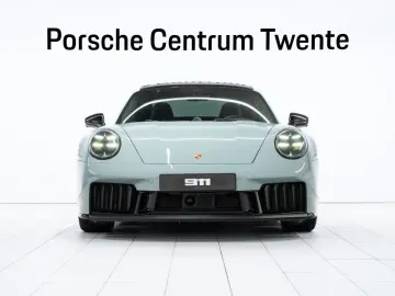 PORSCHE 992 Carrera GTS