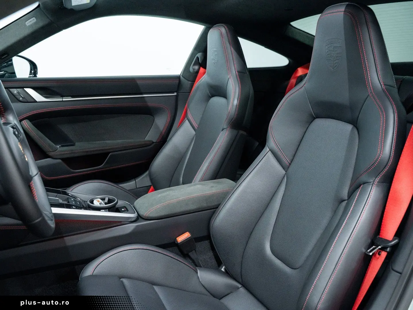 PORSCHE 992 Carrera GTS