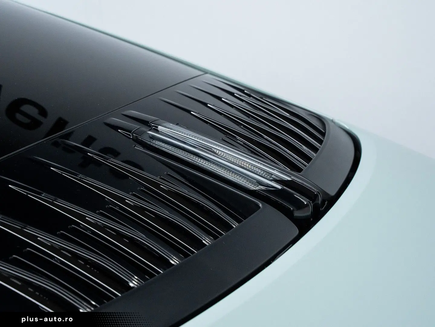 PORSCHE 992 Carrera GTS
