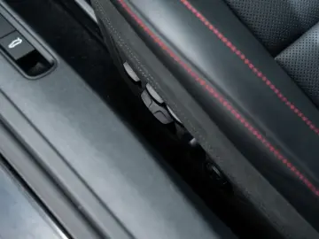 PORSCHE 992 Carrera GTS