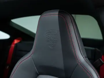 PORSCHE 992 Carrera GTS