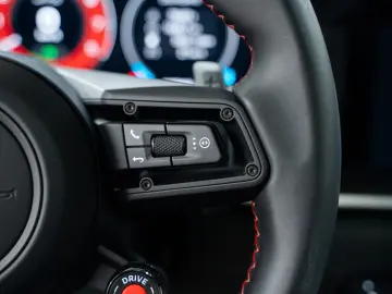 PORSCHE 992 Carrera GTS