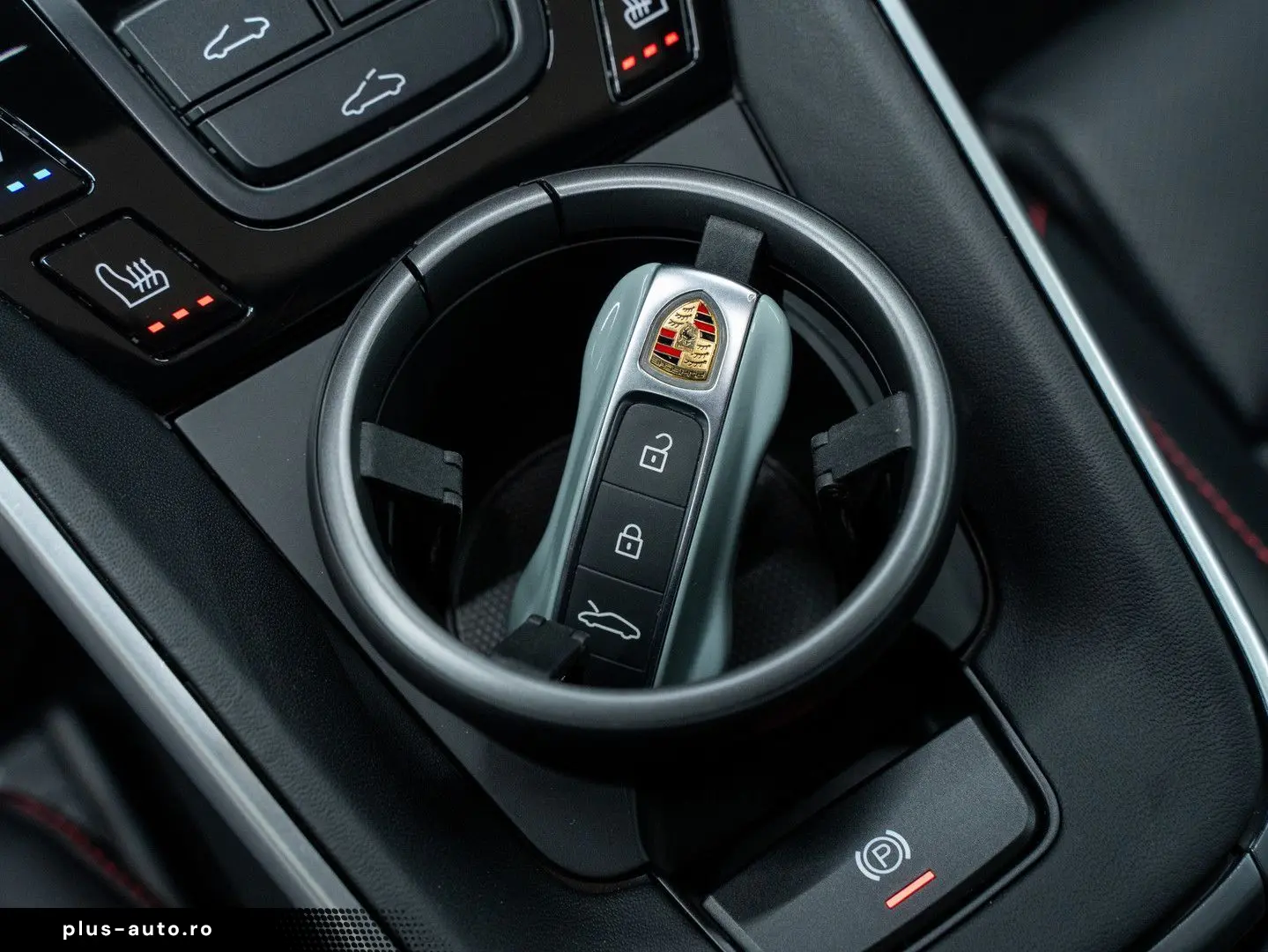 PORSCHE 992 Carrera GTS