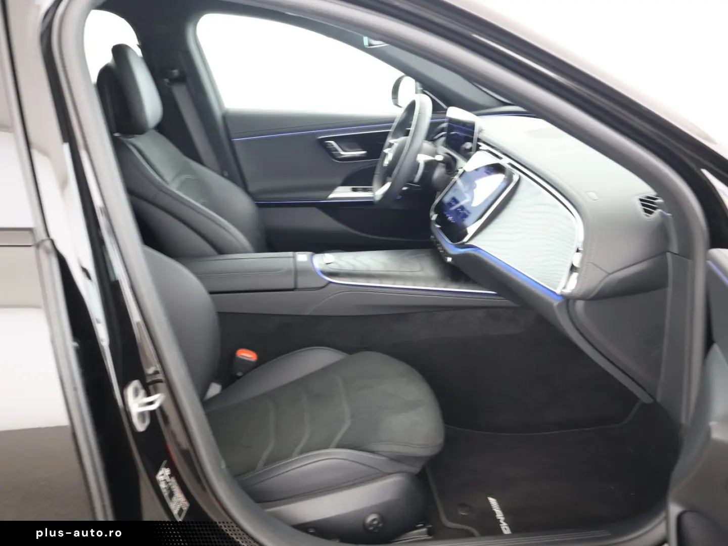 MERCEDES-BENZ E 200 AMG Night AHK Burmester 4D Distronic