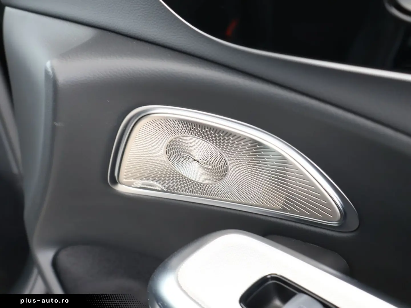 MERCEDES-BENZ E 200 AMG Night AHK Burmester 4D Distronic