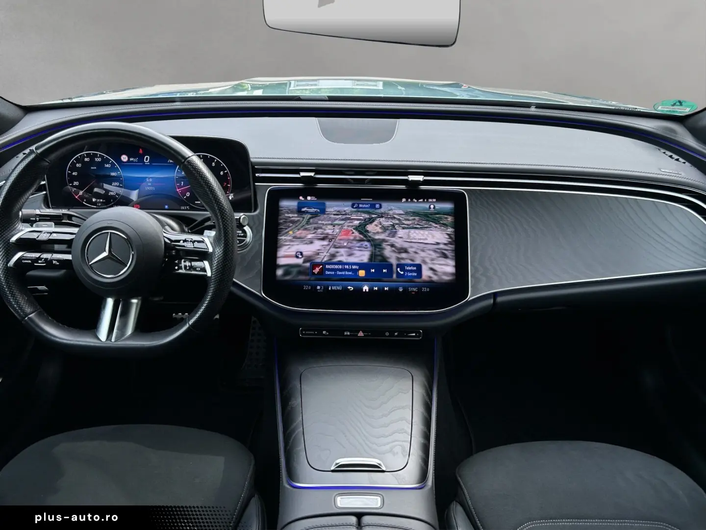 MERCEDES-BENZ E 200 AMG Pano DISTRO Kamera NIGHT KeyGO 19