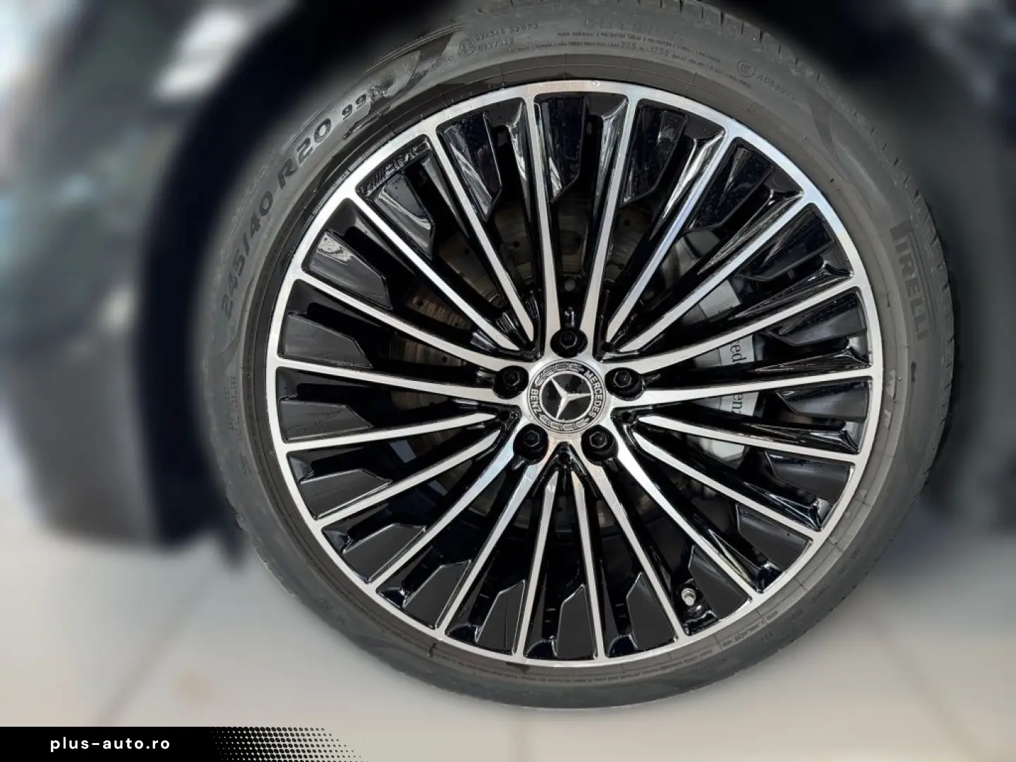 MERCEDES-BENZ E 220 d AMG  20''  Pano-D.  &hellip;