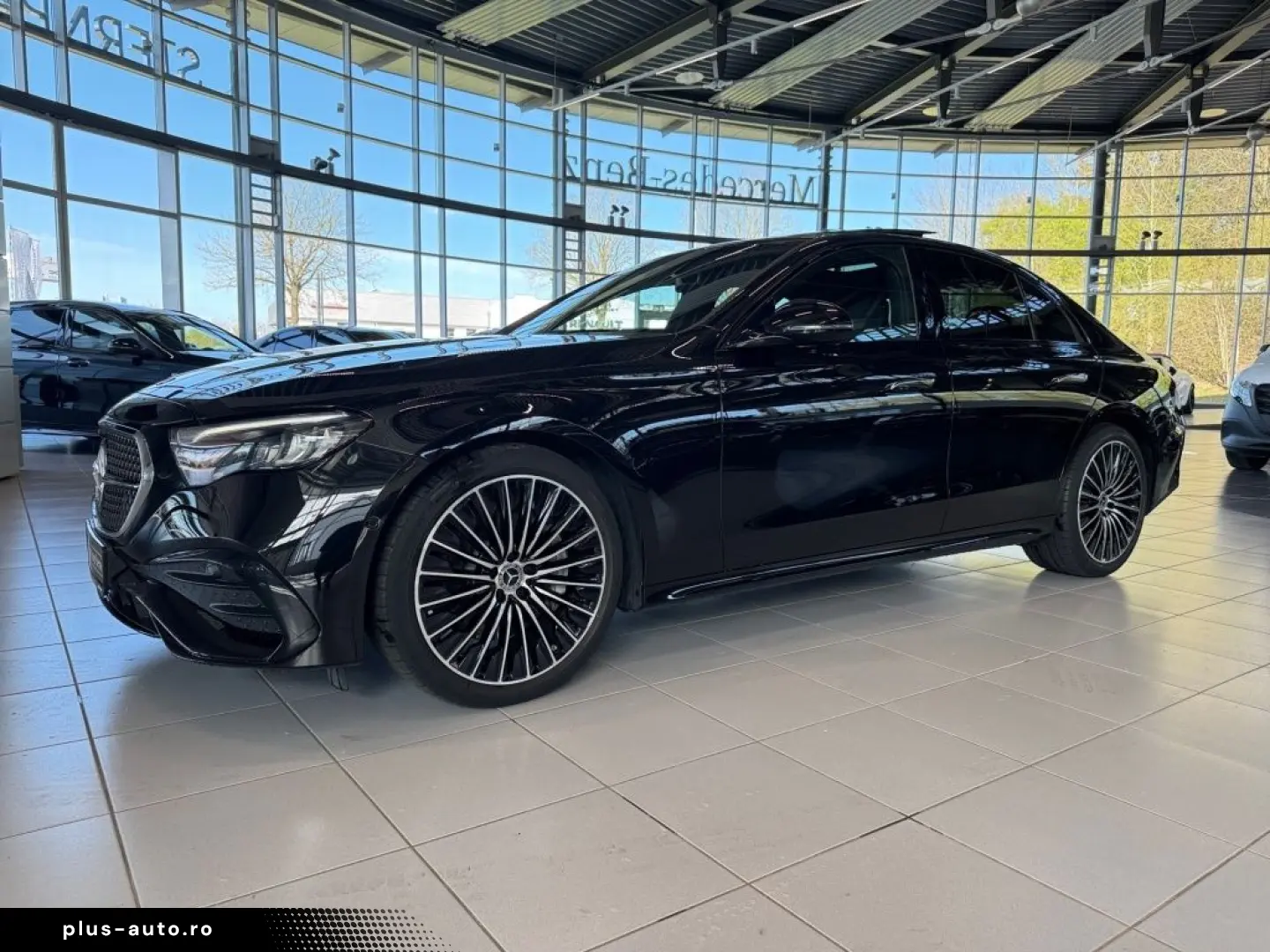 MERCEDES-BENZ E 220 d AMG  20''  Pano-D.  &hellip;
