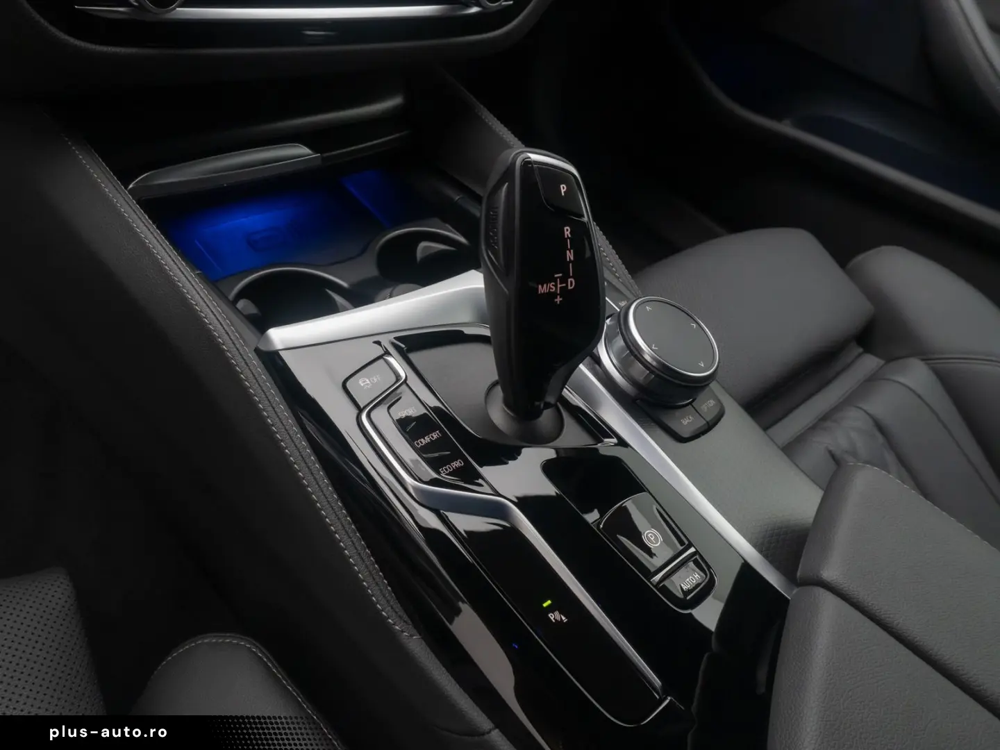 BMW 530i M Sport Kamera HUD DAB Alarm HiFi 4xKlima
