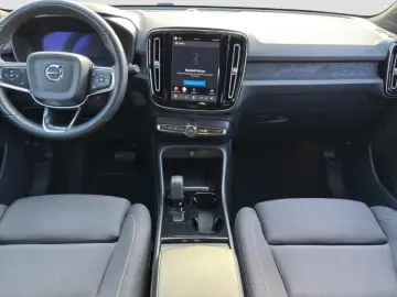 Volvo XC40 Core Pure Electric Ext. Range AHK GJR