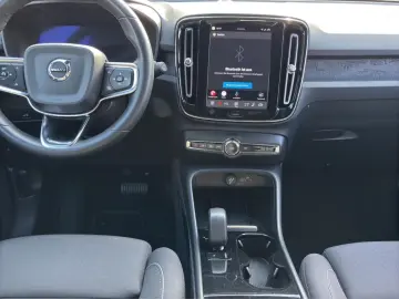 Volvo XC40 Core Pure Electric Ext. Range AHK GJR