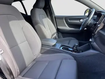Volvo XC40 Core Pure Electric Ext. Range AHK GJR
