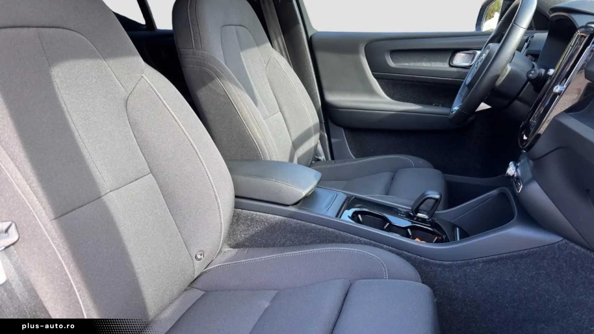 Volvo XC40 Core Pure Electric Ext. Range AHK GJR
