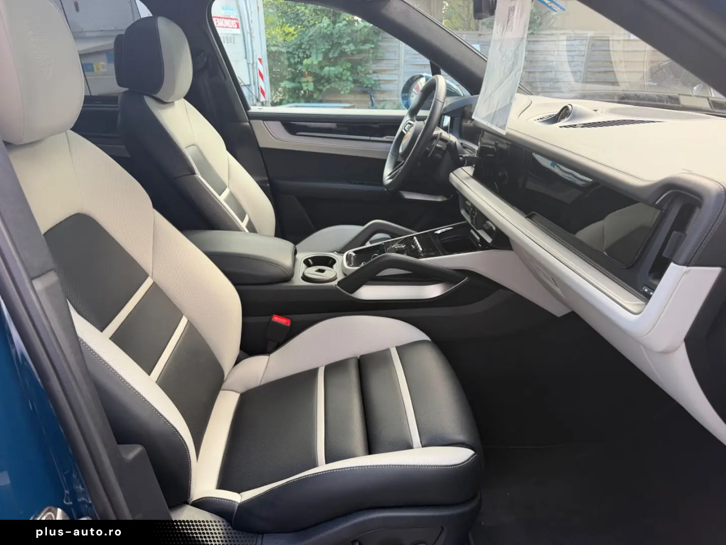 PORSCHE Cayenne S E-Hybrid Pano HA-Lenk PDCC AHK 22