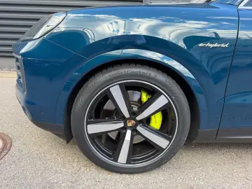 PORSCHE Cayenne S E-Hybrid Pano HA-Lenk PDCC AHK 22