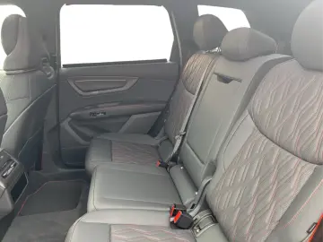 NOUL Audi Q7 SUV TDI quattro 220 kW tiptronic