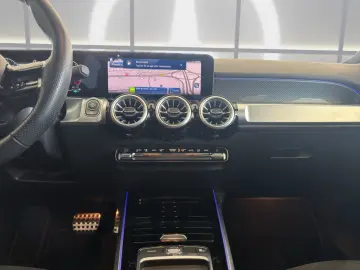 MERCEDES-BENZ GLB 200 d AMG AHK DISTRONIC RFK MULTIBEAM