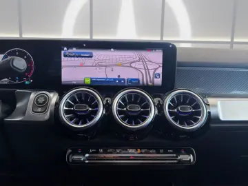 MERCEDES-BENZ GLB 200 d AMG AHK DISTRONIC RFK MULTIBEAM