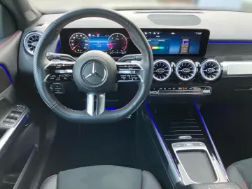 MERCEDES-BENZ GLB 200 d AMG Night Multibeam AHK Sitz…