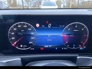 MERCEDES-BENZ GLB 200 d AMG-LINE NIGHT LED KAMERA SO…