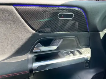 MERCEDES-BENZ GLB 200 d AMG Multibeam Easy-P Kamera …